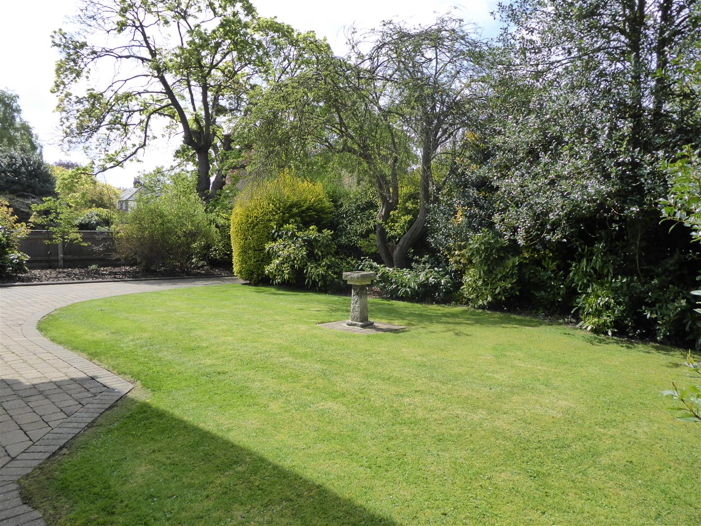 FRONT GARDEN PHOTO